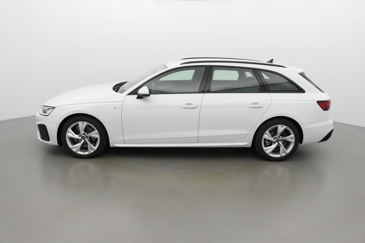 Audi A4 - AVANT S line EDITION 163