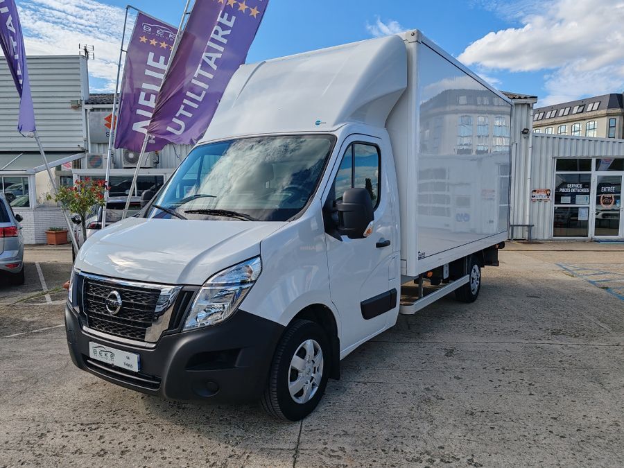 NISSAN INTERSTAR 26000€ HT - 2.3 DCI 165CH ACENTA CAISSE 20M3 HAYON + PORTE (2022)