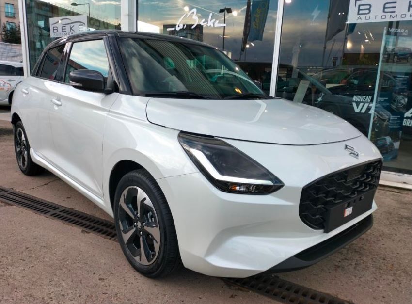 SUZUKI SWIFT IV - 1.2 HYBRID PACK AUTO MY24 (2026)