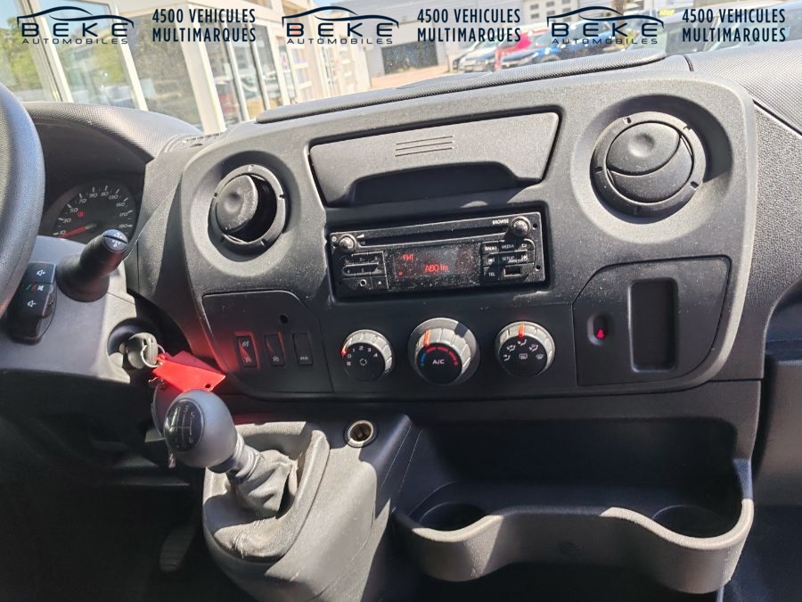 NISSAN NV400 20400 €HT - 2.3 DCI 145 Caisse 20m3 hayon