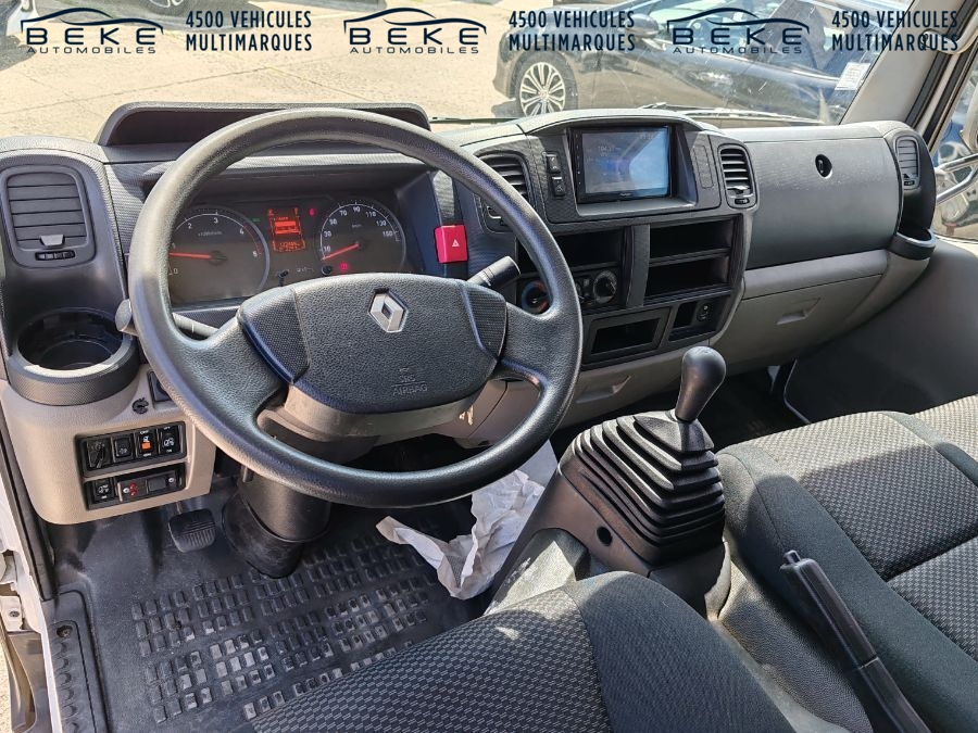 RENAULT MAXITY 18750€ HT - 3.0 dci 130ch caisse 20m3 hayon