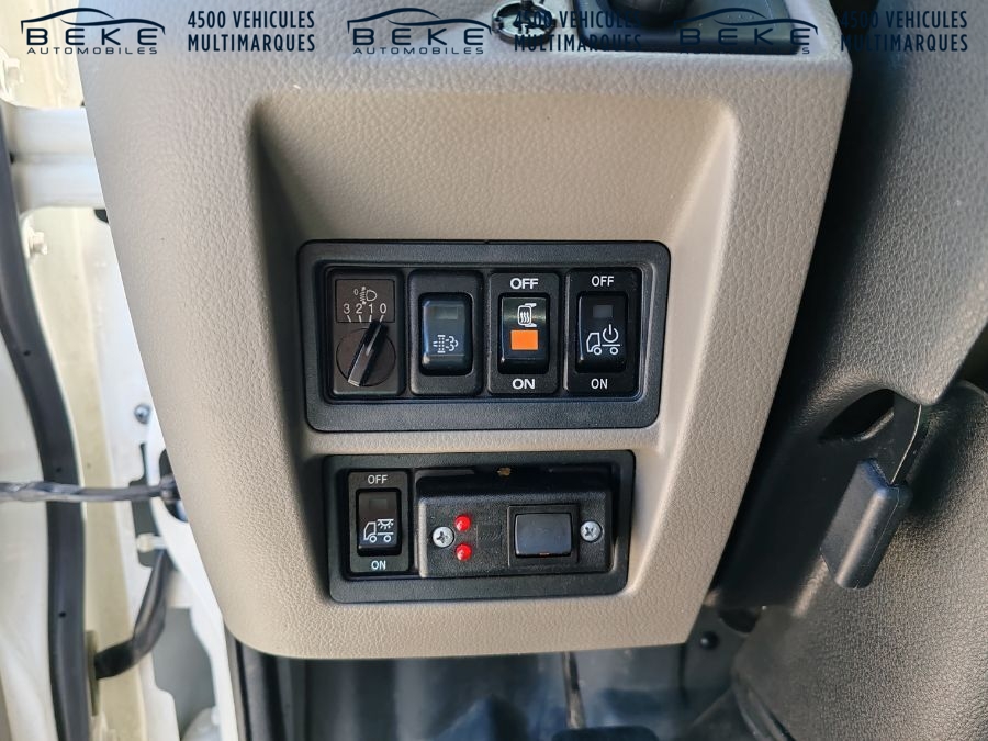 RENAULT MAXITY 18750€ HT - 3.0 dci 130ch caisse 20m3 hayon