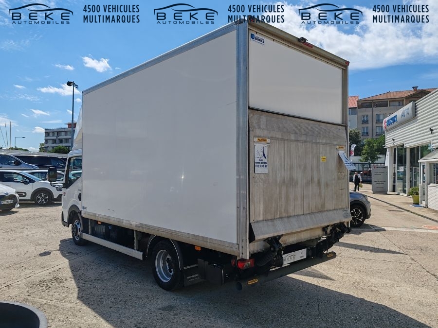 RENAULT MAXITY 18750€ HT - 3.0 dci 130ch caisse 20m3 hayon