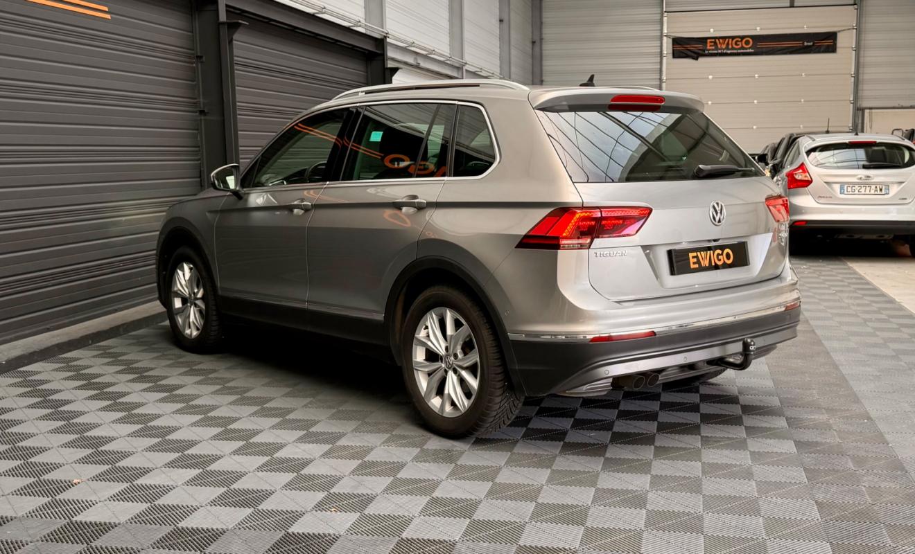 Volkswagen Tiguan - 2.0 TDI 150 CARAT DSG7 TOIT OUVRANT / ATTELAGE