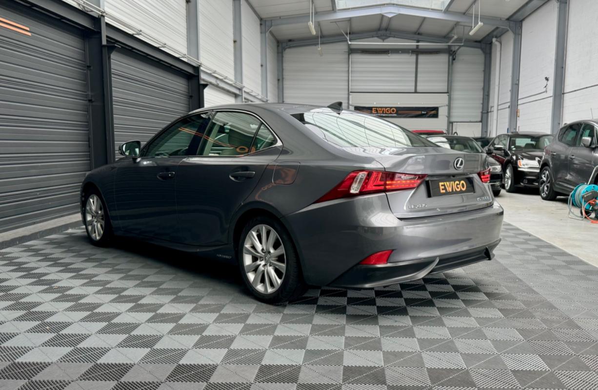 Lexus IS - 300 H 223H 180 HEV PACK LUXE