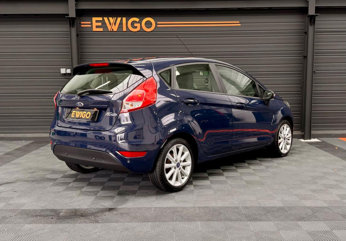 Ford Fiesta - 1.5 TDCI 75 TITANIUM DISTRI OK