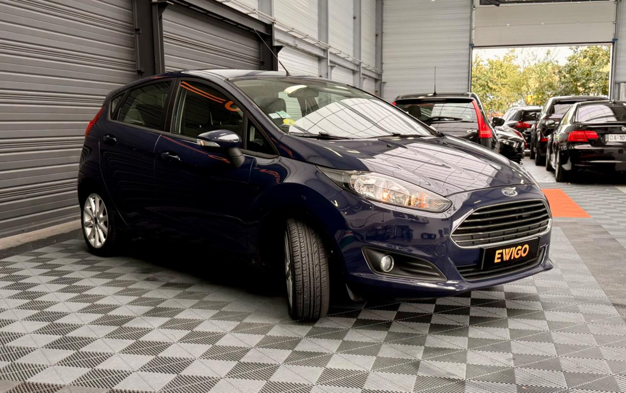 Ford Fiesta - 1.5 TDCI 75 TITANIUM DISTRI OK