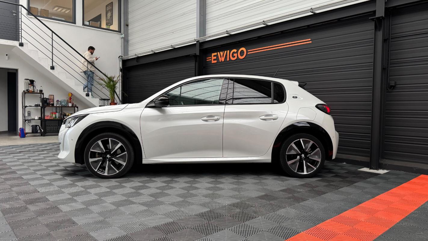 Peugeot 208 - e208 136 50KWH GT PACK - TOIT PANO