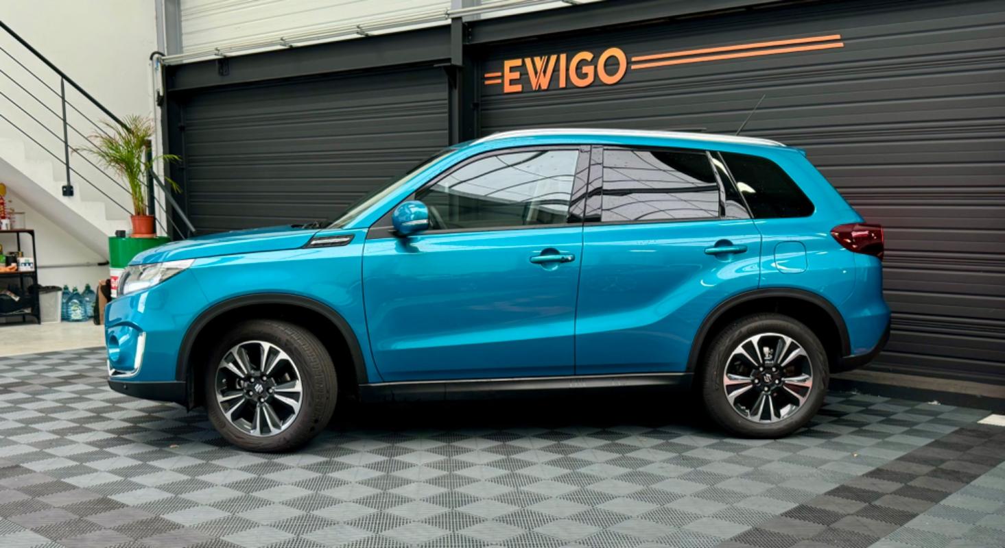 Suzuki Vitara - 1.5 DUALJET 102 FULL-HYBRID STYLE ATTELAGE TOIT OUVRANT/ACC/SIEGES CHAUFFANTS/CAMERA