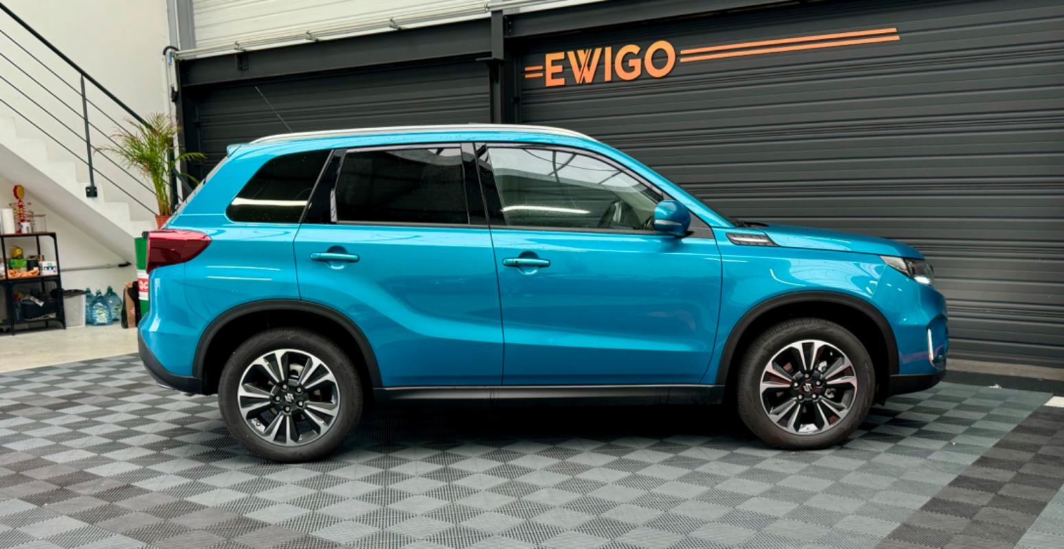 Suzuki Vitara - 1.5 DUALJET 102 FULL-HYBRID STYLE ATTELAGE TOIT OUVRANT/ACC/SIEGES CHAUFFANTS/CAMERA