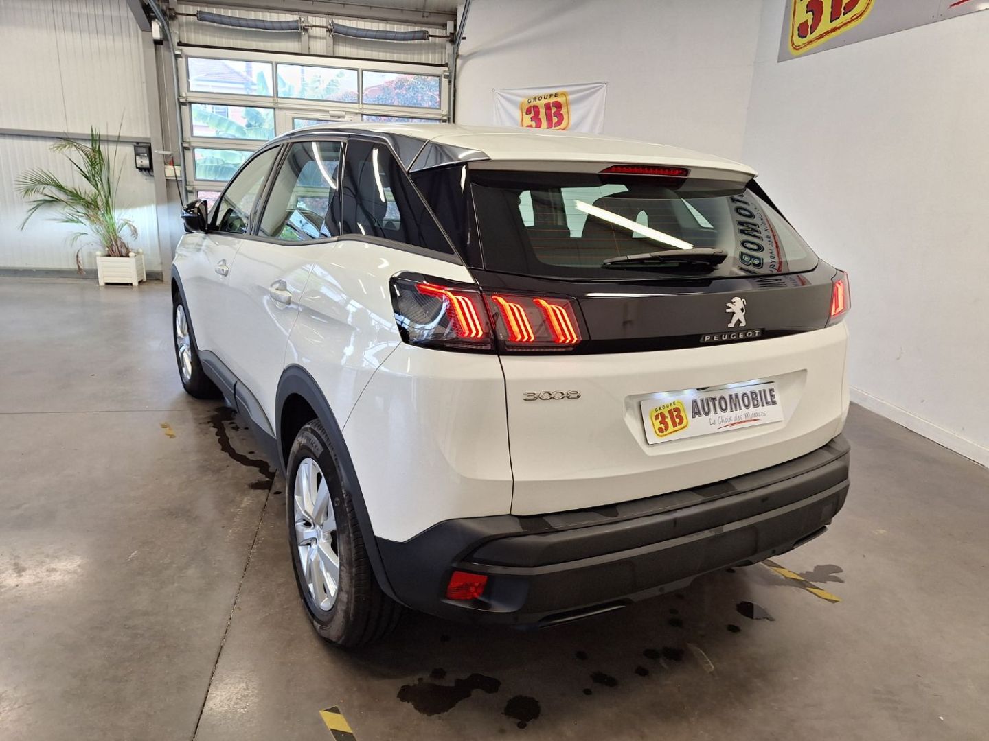 PEUGEOT 3008 - Active Pack 1.5 HDi 130CV EAT8