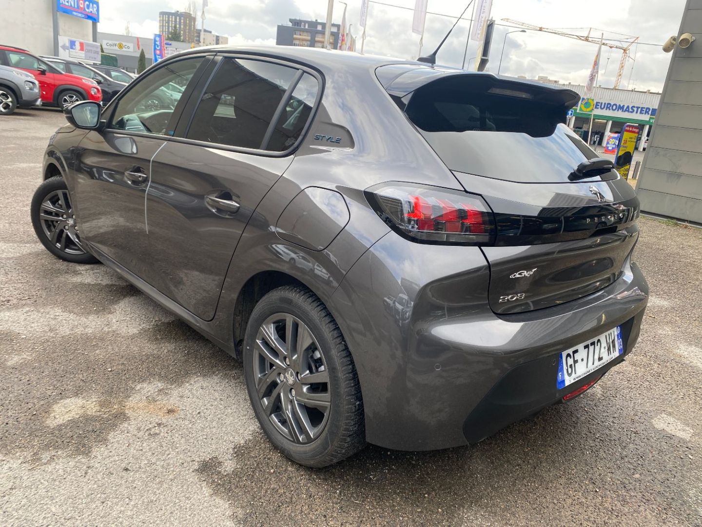 PEUGEOT 208 II Phase 1 - 1.2 injection 100CV STYLE EAT.8 s&s EURO.6