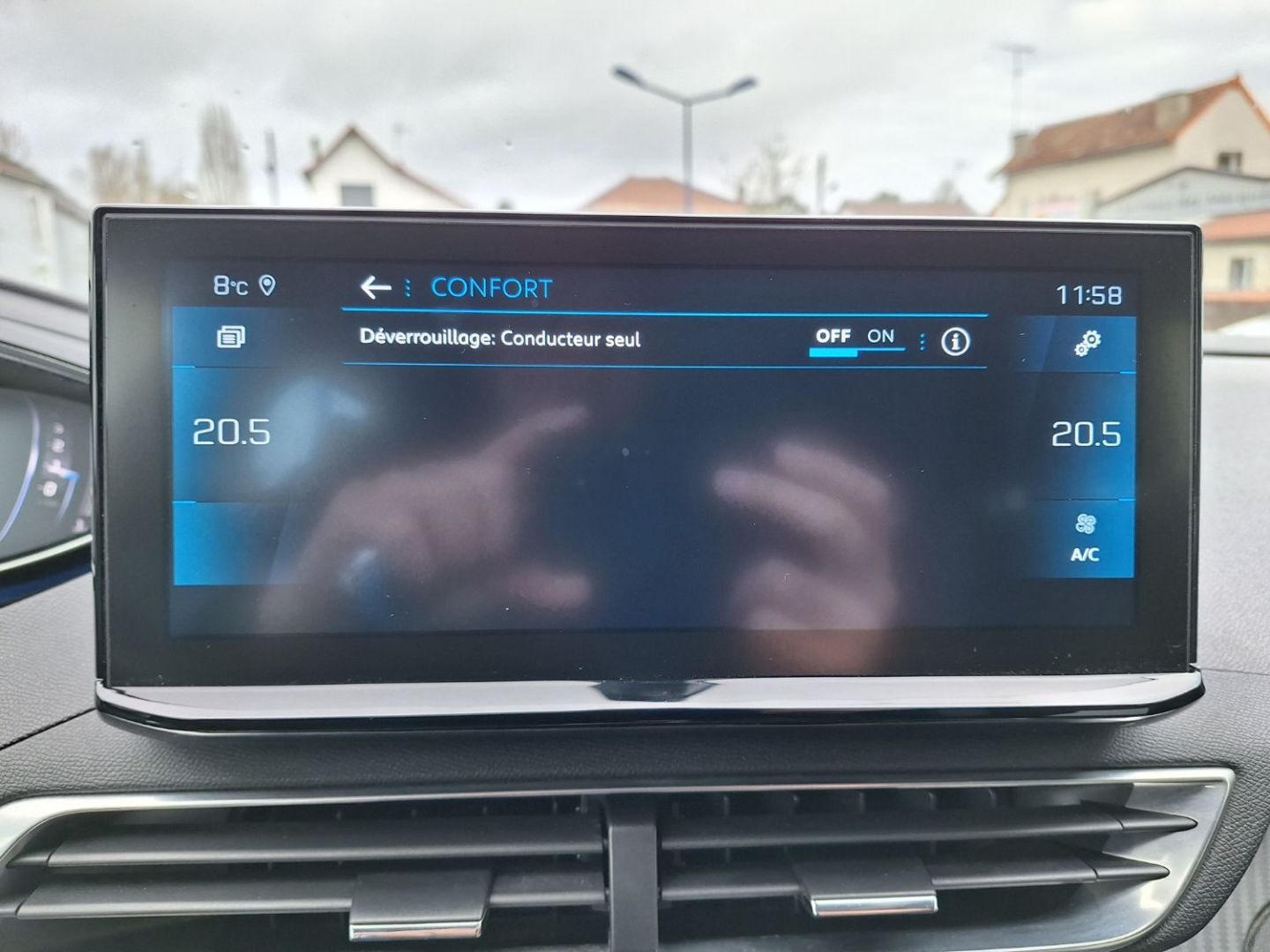 PEUGEOT 3008 - 1.5 BlueHDi 130chEAT8 Business +