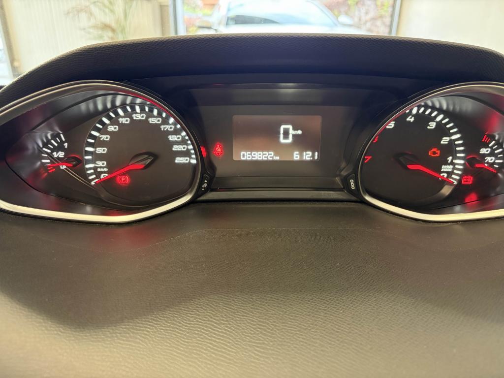 PEUGEOT 308 II PHASE 1 - Active pack 1.2 110CV