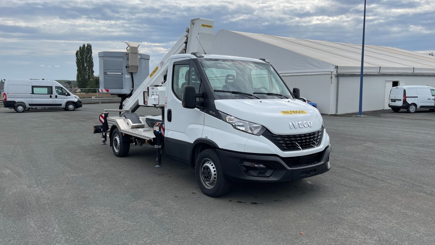 IVECO DAILY - 35S14H 3750 2.3 136CH NACELLE SMART P170 TXE E (2022)