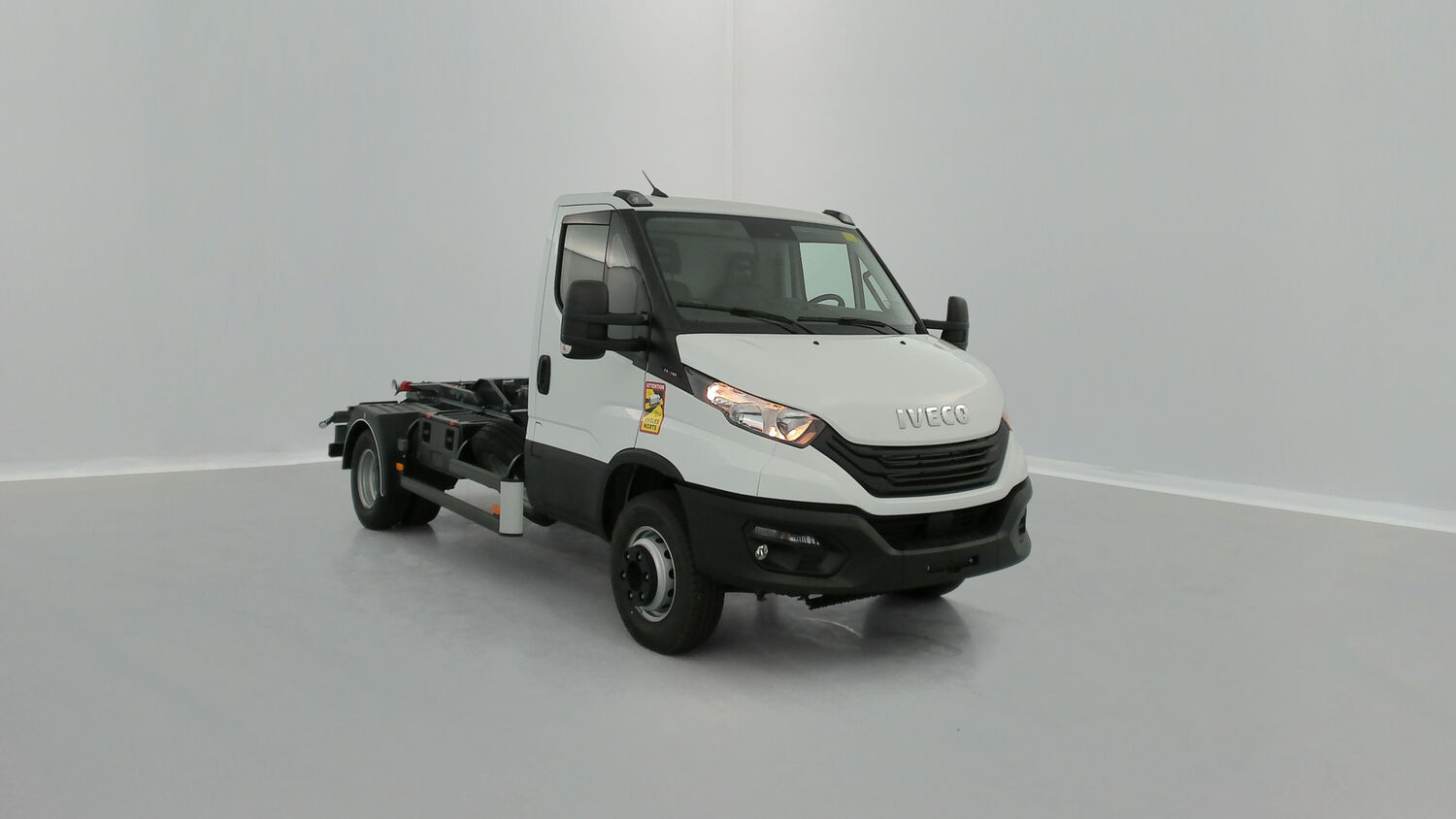 IVECO DAILY - 72C18H 3750 3.0 180CH Q-TOR AMPLIROLL DALBY MINOX BRP5 (2024)