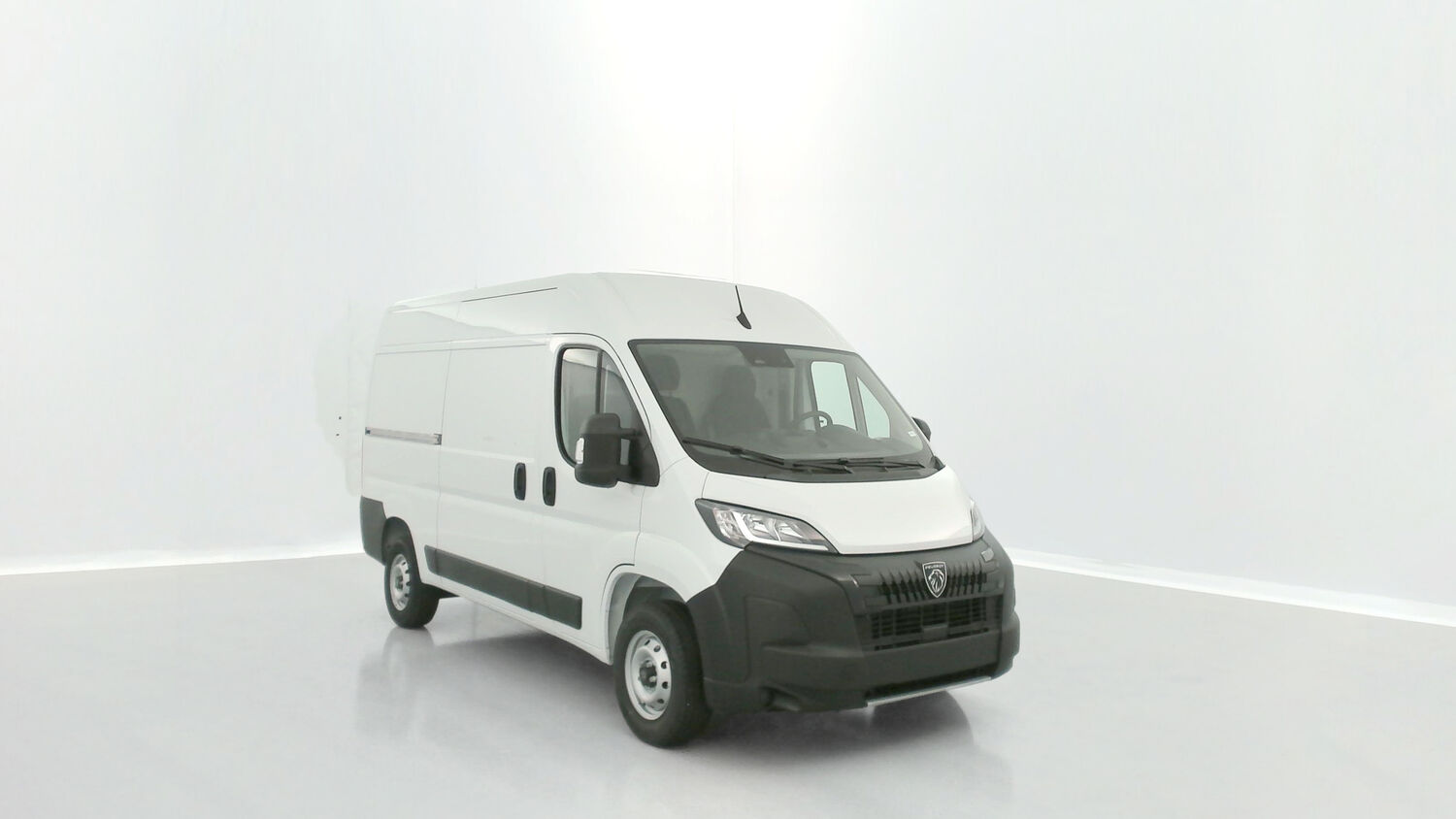 PEUGEOT BOXER - II L2H2 3.5 2.2 BLUEHDI 140CH (2025)