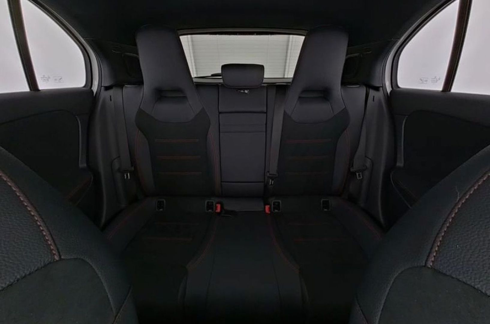 MERCEDES-BENZ CLASSE A - 220d BVA8 AMG LINE