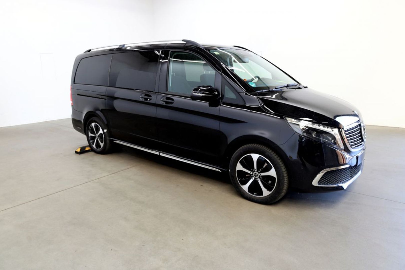 MERCEDES-BENZ EQV - 300 LONG EDITION 6 PLACES