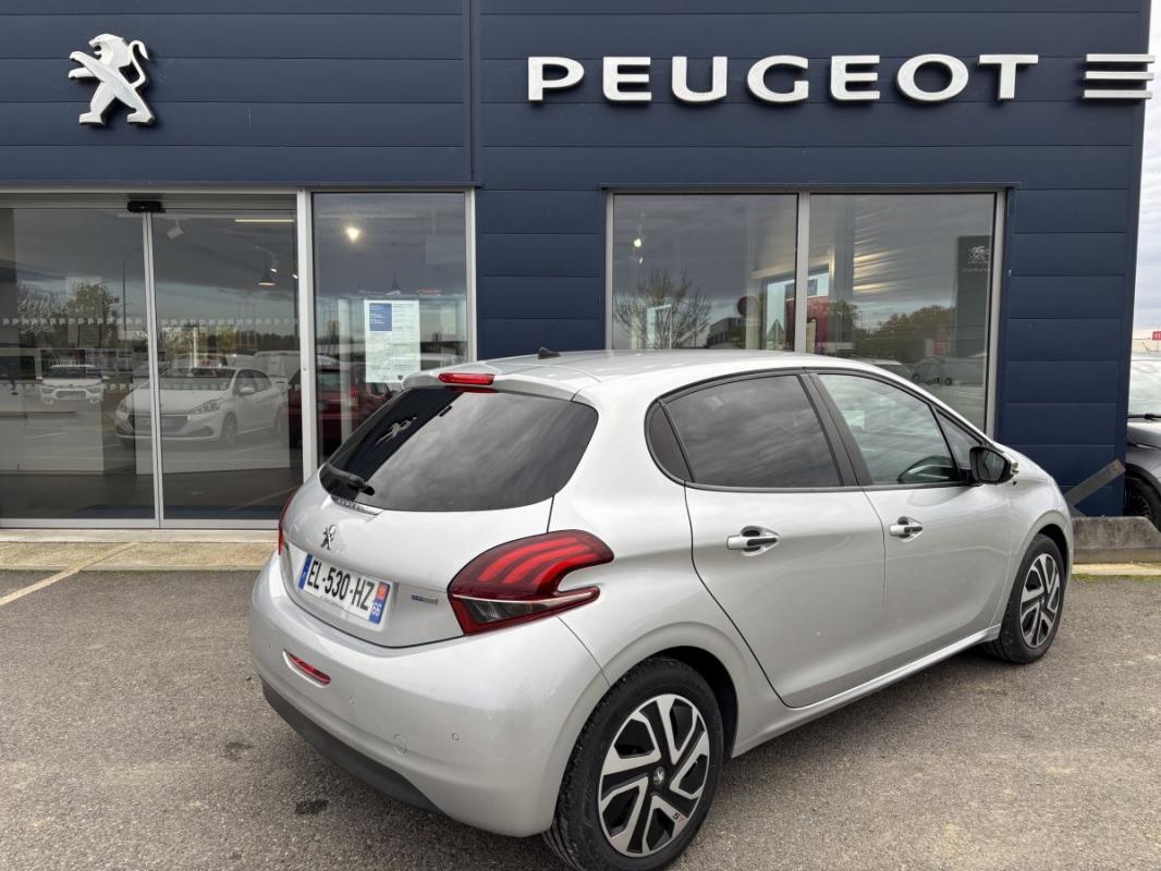 Peugeot 208 - 1.2 PureTech 82 Style