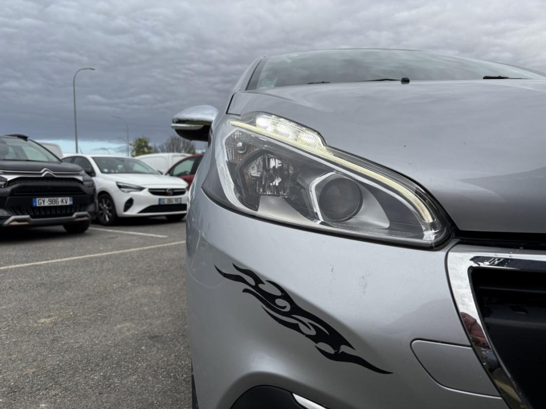 Peugeot 208 - 1.2 PureTech 82 Style
