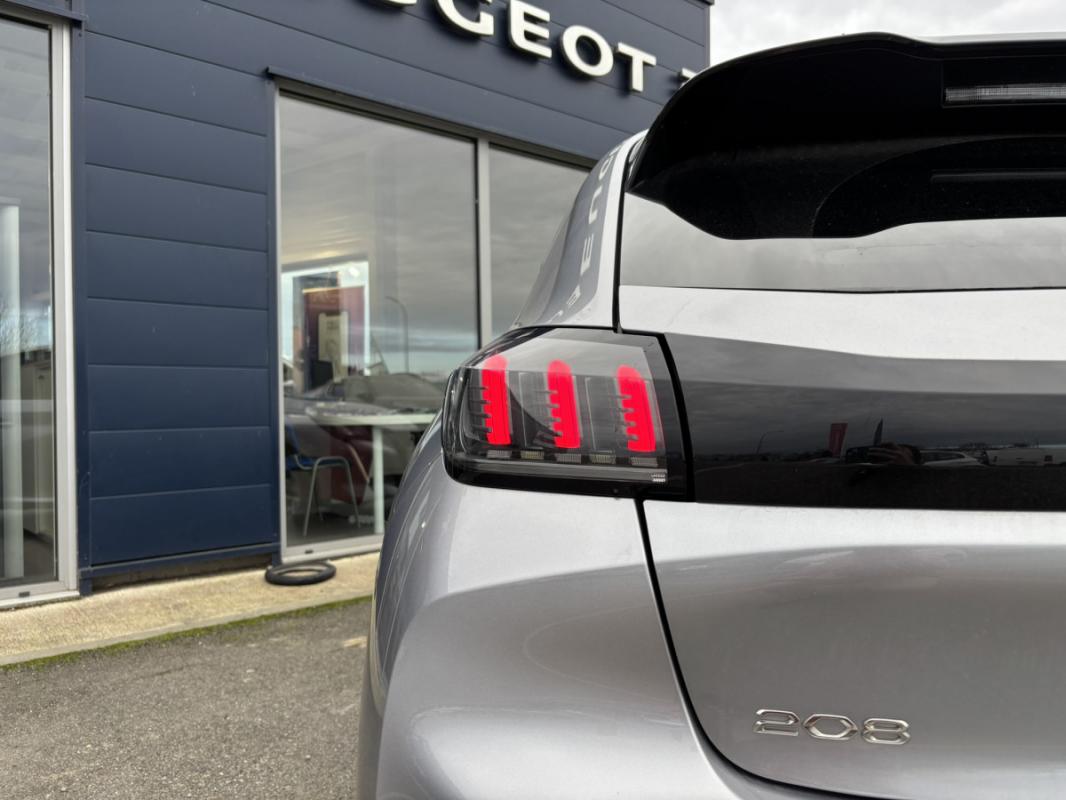 Peugeot 208 - II PureTech 100 S&amp;S EAT8 Allure