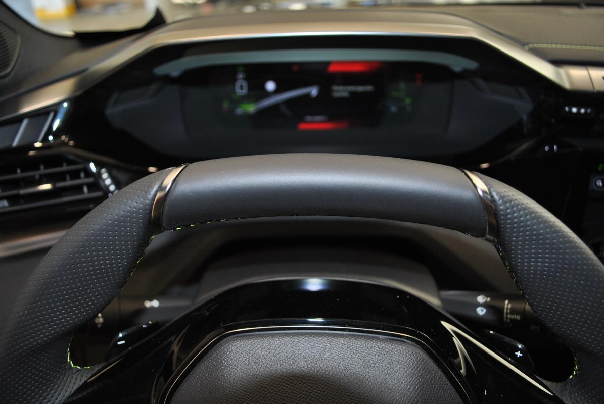 Peugeot 308 - III 1.2 PURETECH 130 EAT8 GT