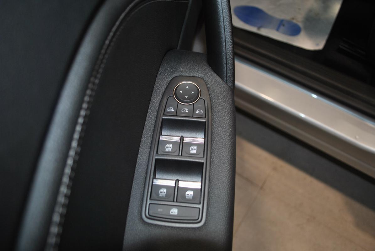 Renault Captur - II 1.3 HYBRID 140 EDC TECHNO