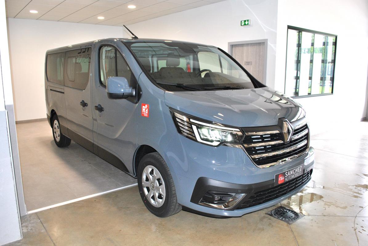 Renault Trafic - III (2) COMBI L2 2.0 DCI 150 9PL RED