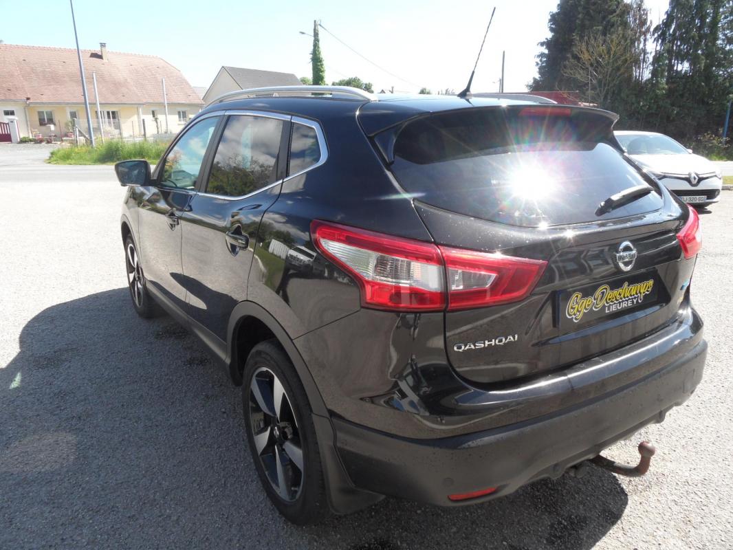 Nissan Qashqai - 