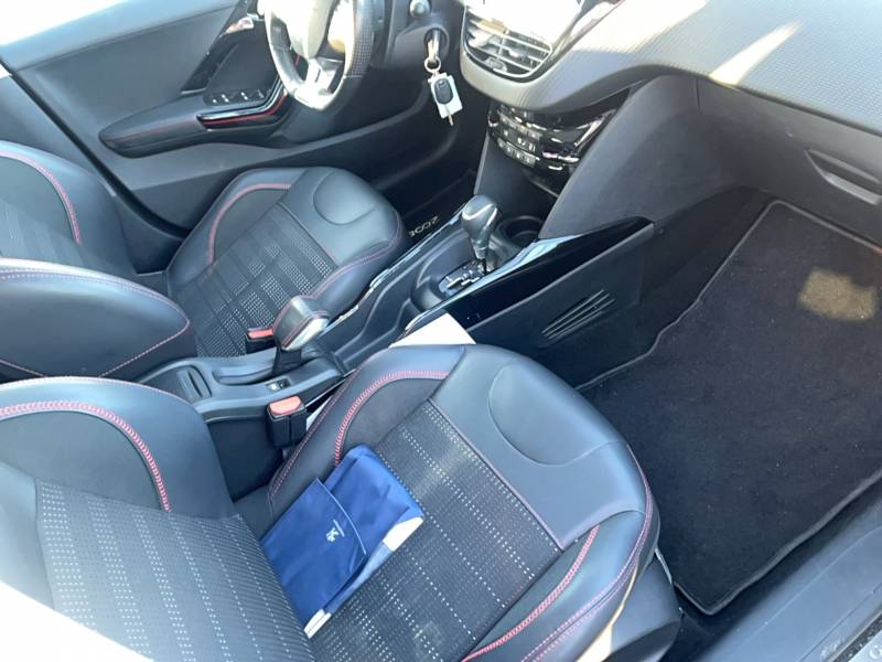 Peugeot 2008 - 1.2 PureTech 110ch S&S EAT6 GT Line