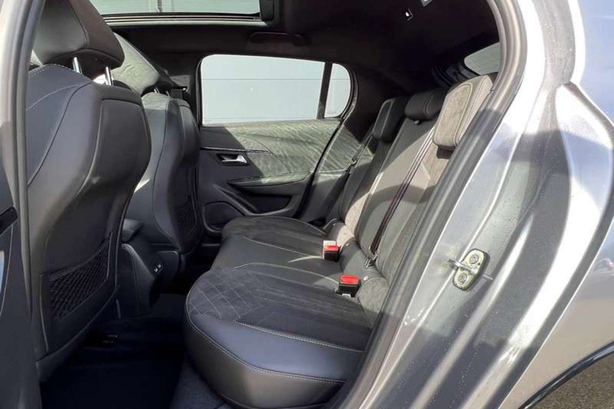 Peugeot 208 - 1.2 130 EAT8 GT PACK TOIT