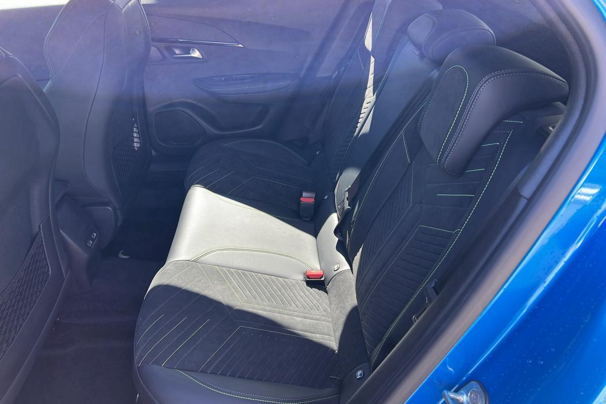Peugeot 2008 - 1.2 130 EAT8 GT PLUS