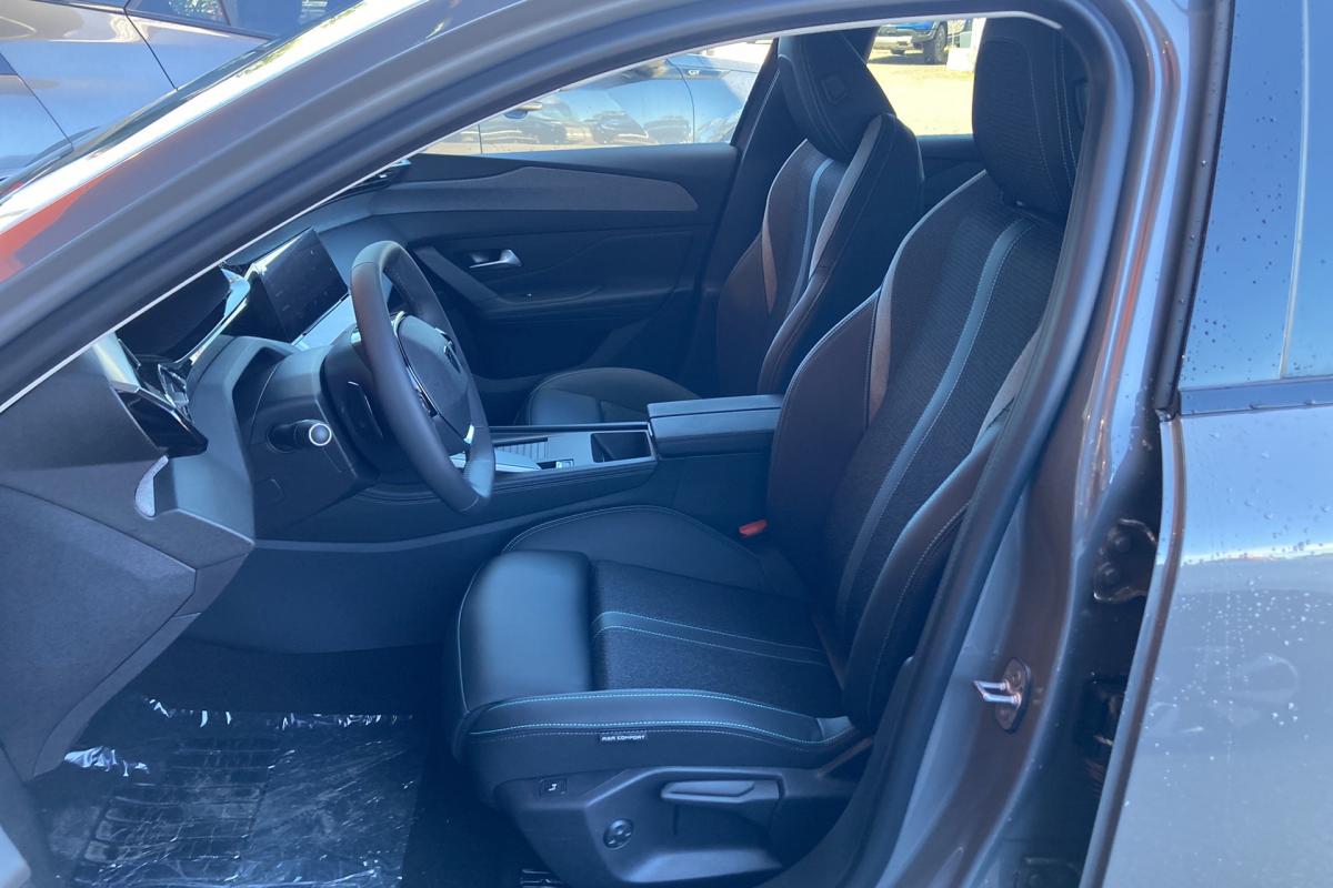 Peugeot 308 - 1.5 HDI 130 EAT8 ALLURE P