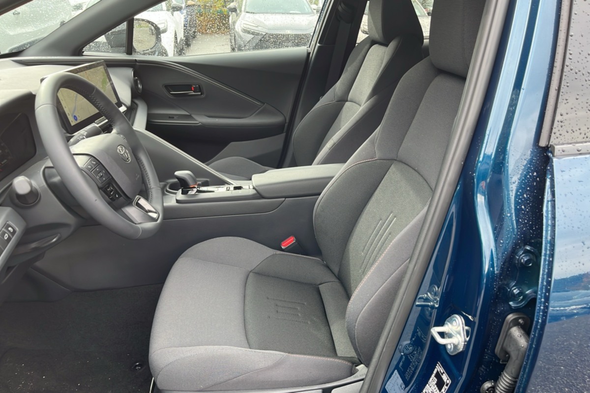 Toyota C-HR - HYBRID 200 AWD DESIGN PK
