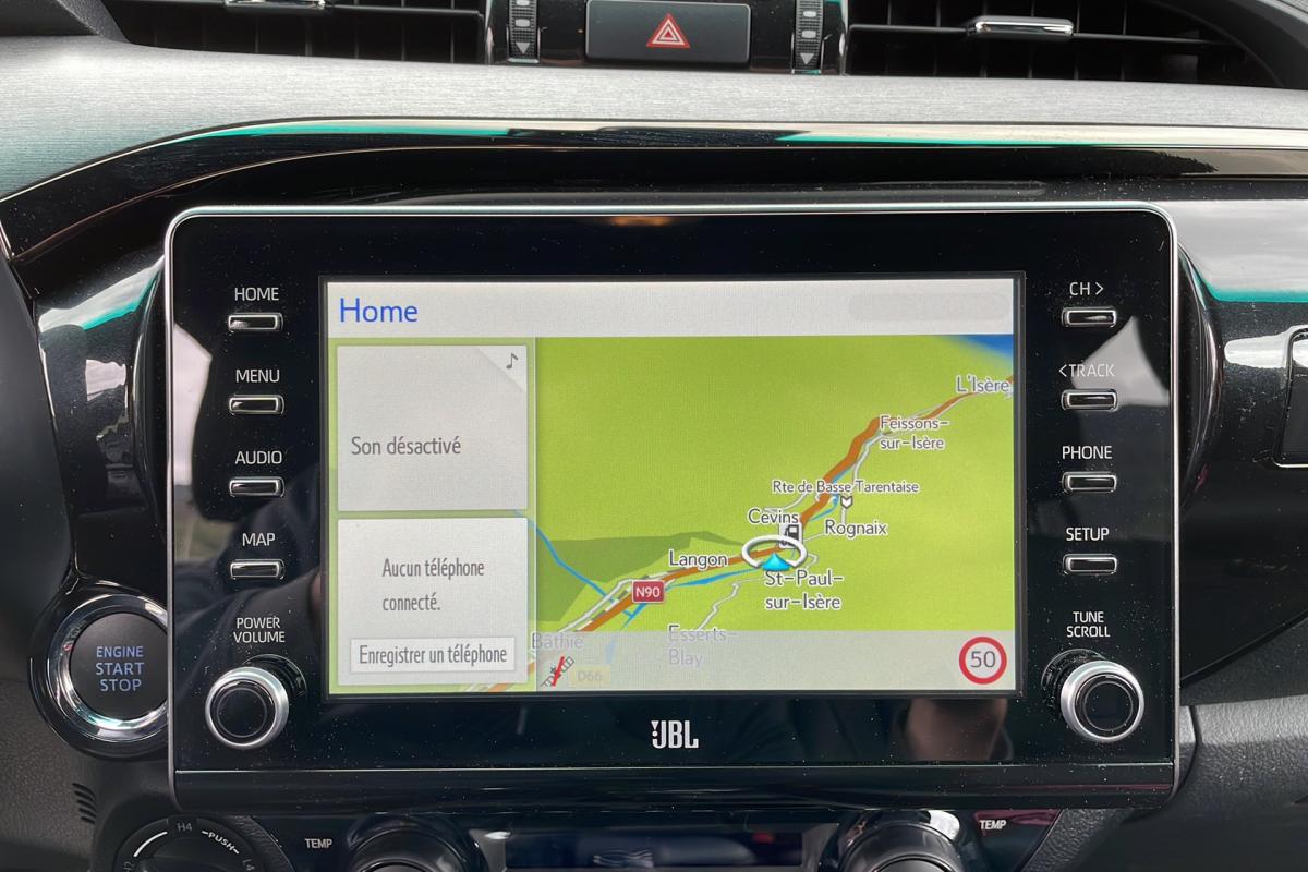 Toyota Hilux - 2.8 204 BVA INVINCIBLE 4P