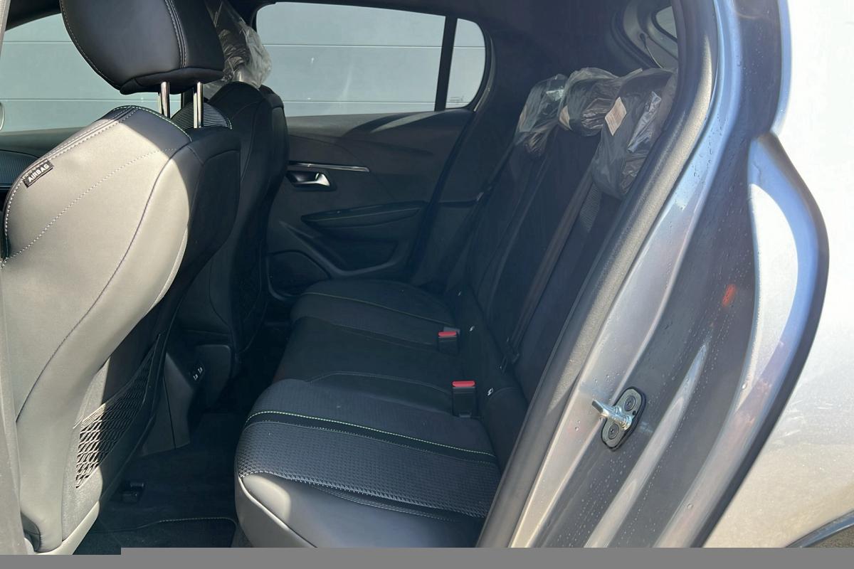 Peugeot 208 - 1.2 100 EAT8 GT