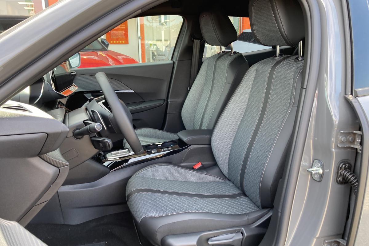 Peugeot 2008 - NEW 130 EAT8 ALLURE SURÉQ