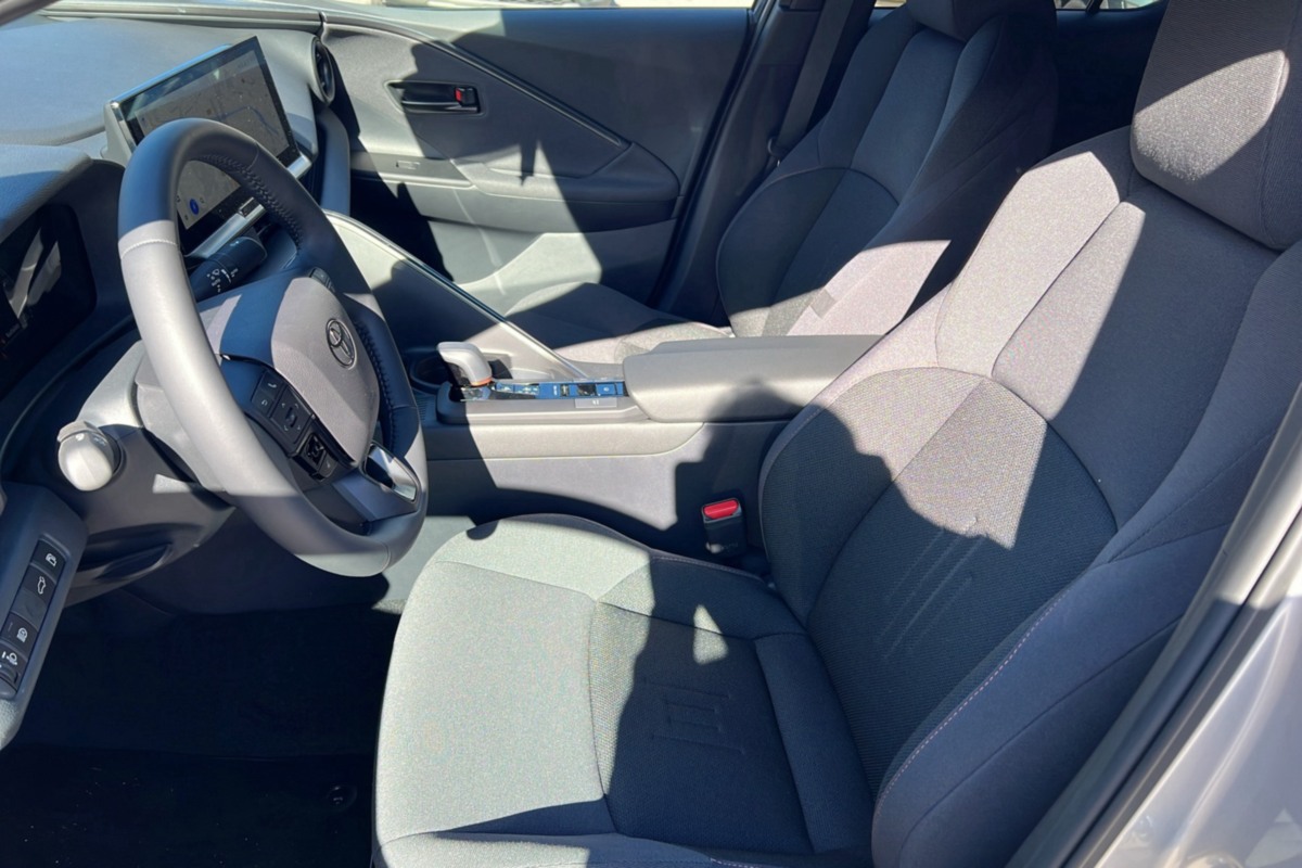 Toyota C-HR - HYBRID 200 AWD DESIGN PK