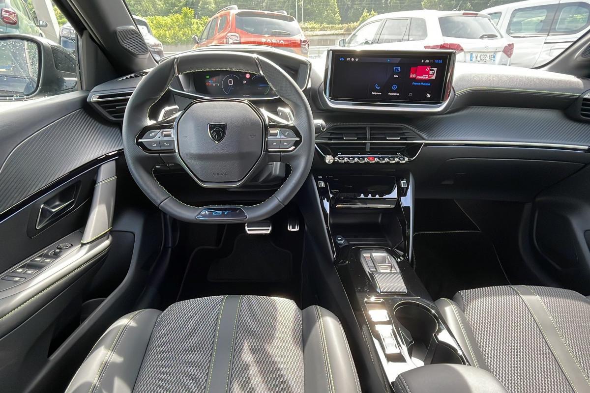 Peugeot 208 - HYBRID 136 E-DSC6 GT PLUS