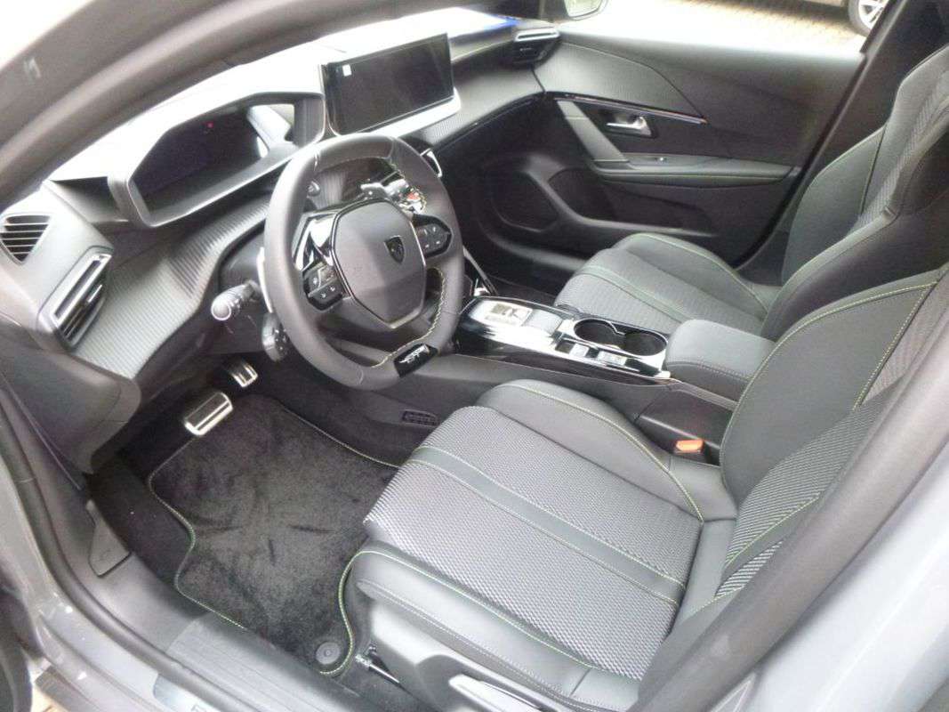 Peugeot 208 - HYBRID 136 E-DSC6 GT PLUS