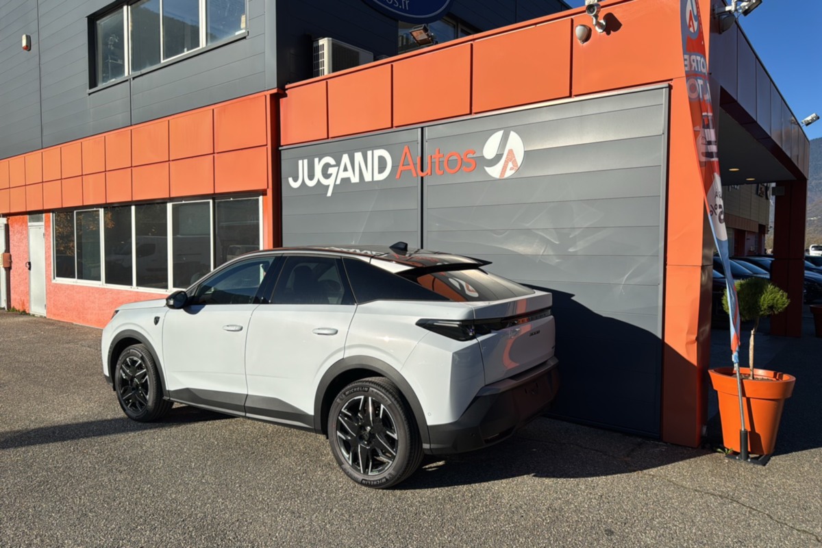 Peugeot 3008 - NEW HYBRID 136 E-DCS6 GT