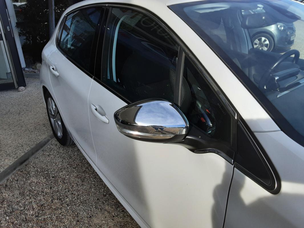 Peugeot 208 - 1.6 BlueHDi 100ch SetS BVM5 Allure Business