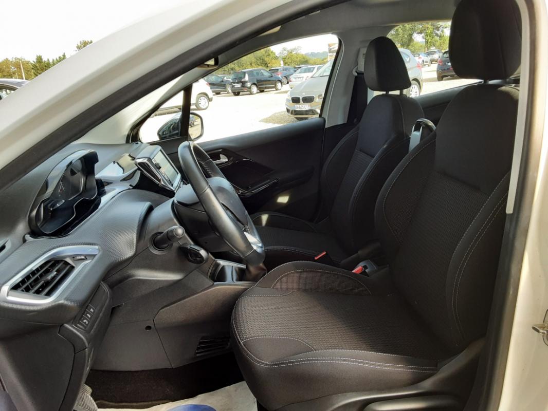 Peugeot 208 - 1.6 BlueHDi 100ch SetS BVM5 Allure Business