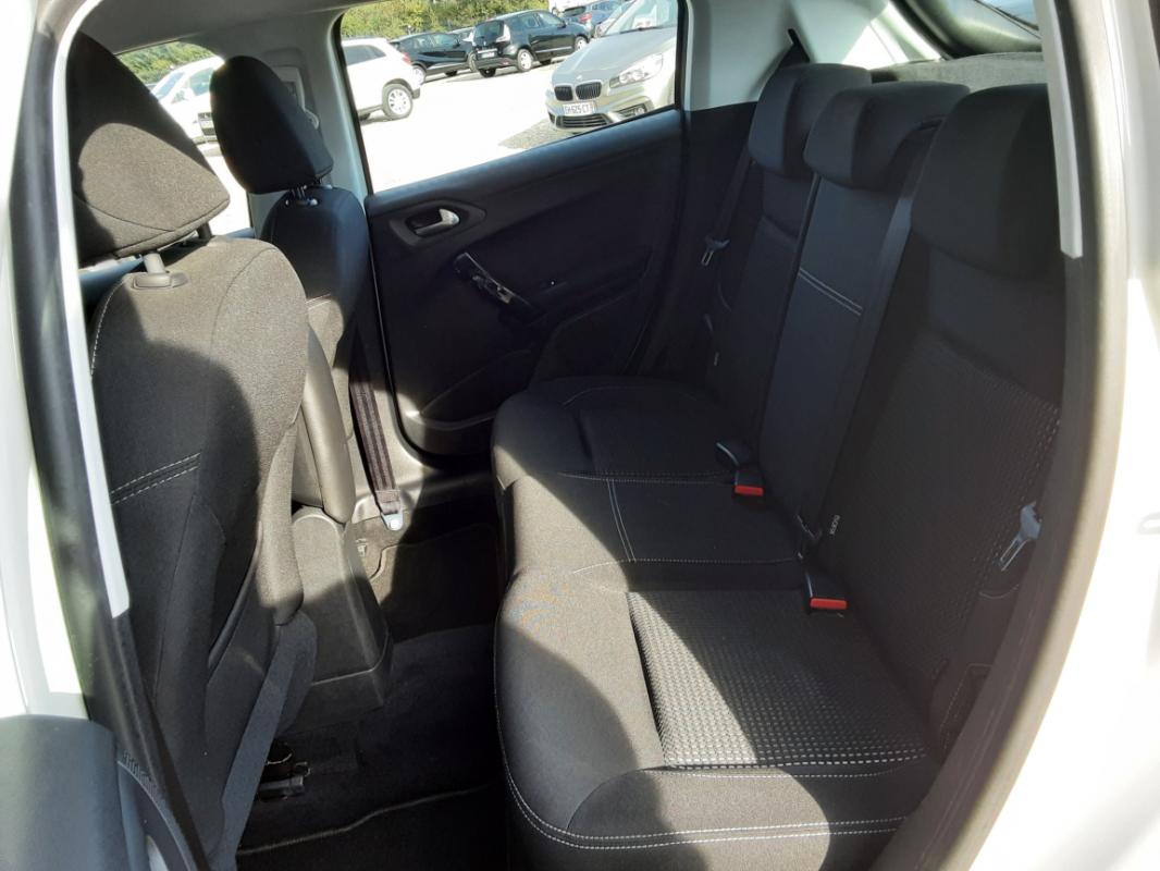 Peugeot 208 - 1.6 BlueHDi 100ch SetS BVM5 Allure Business