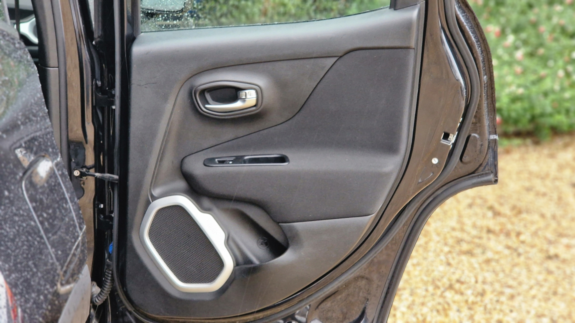 Jeep Renegade - 1.4 I MultiAir SetS 140 ch Limited