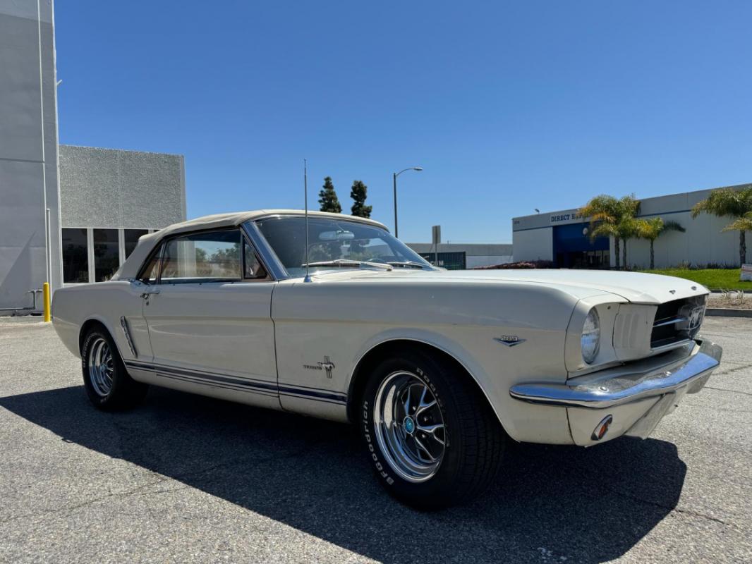 Ford Mustang - CABRIOLET 65 CODE D BOITE MECA