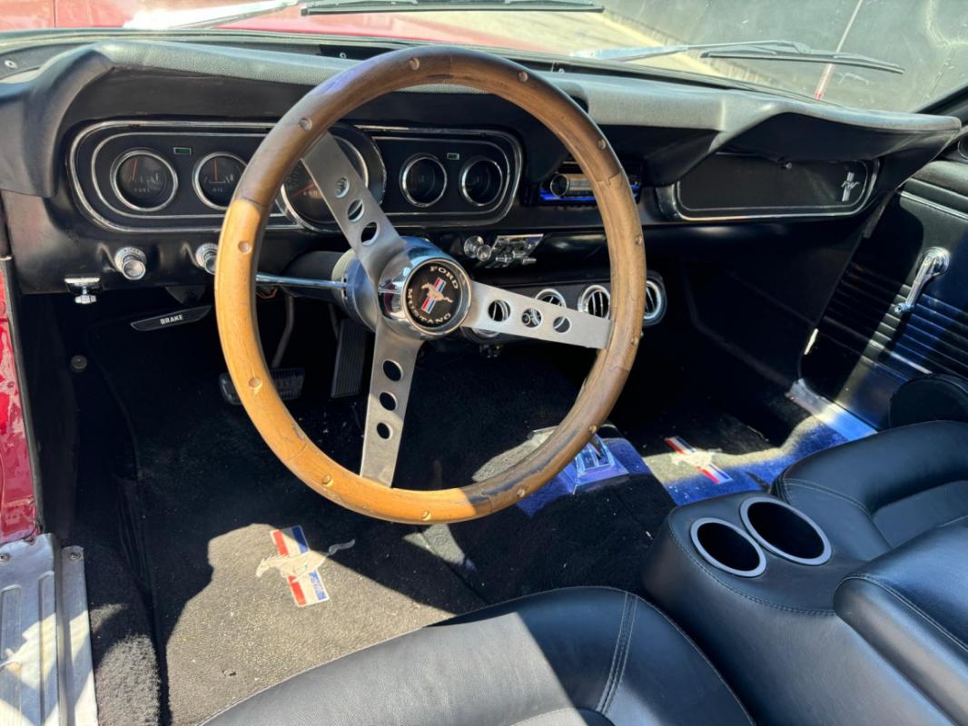 Ford Mustang - CABRIOLET CODE C 289CI V8 ROUGE 1966