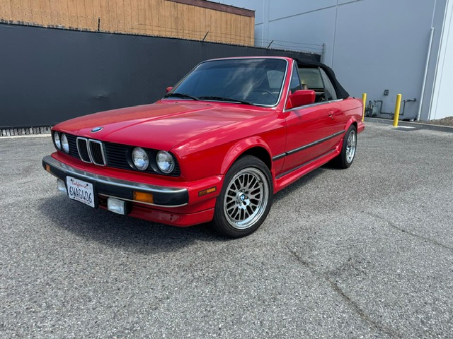 BMW Série 3 325 IA E30 CABRIOLET rouge BVA 1990