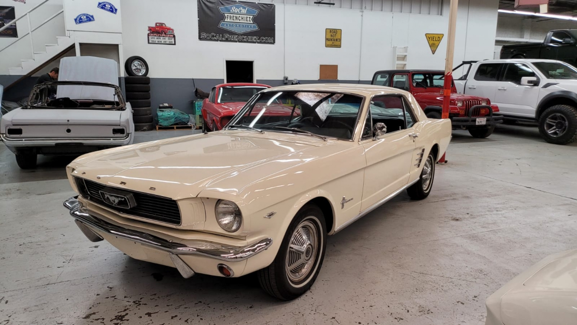 FORD MUSTANG - COUPE WHITE CODE C 289CI V8 1966 (1966)